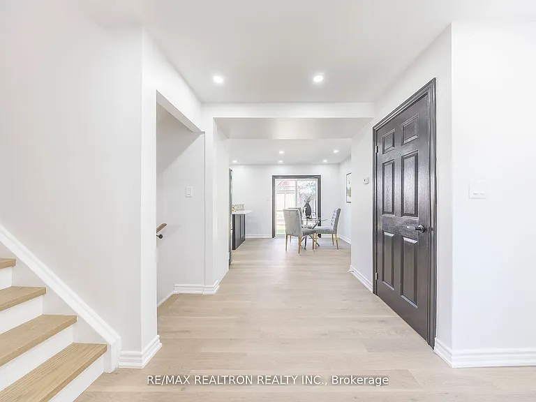14 Grassmere Ct — Photo 6