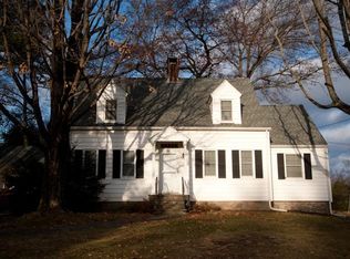 519 Prices Dr, Cresco, PA 18326