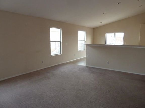 4th image of 4862 Calle Bella Ave