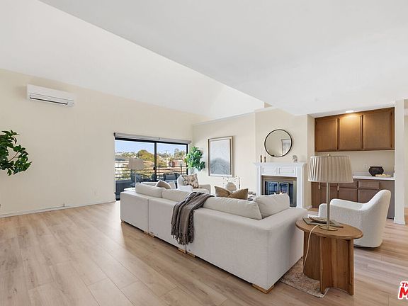 5th image of 700 Esplanade APT 30
