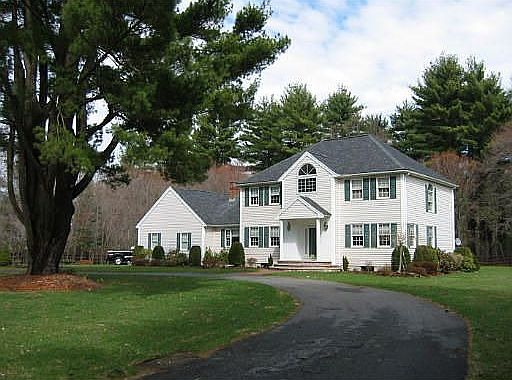 Front of house and yard