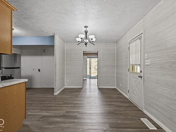 5th image of 4742 Norcroft Dr