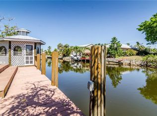 2705 Shoreview Dr, Naples, FL 34112