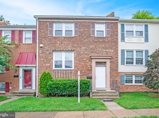 8002 Sleepy View Ln, Springfield, VA 22153