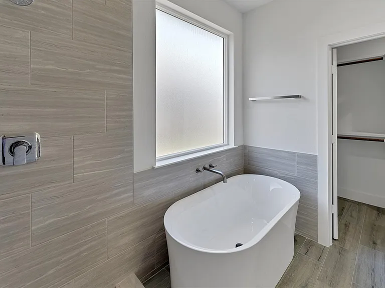 939 Lake View Dr — Photo 20