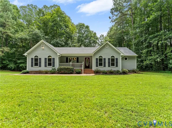 12001 Bridgeforth Mill Dr, Amelia Court House, VA 23002