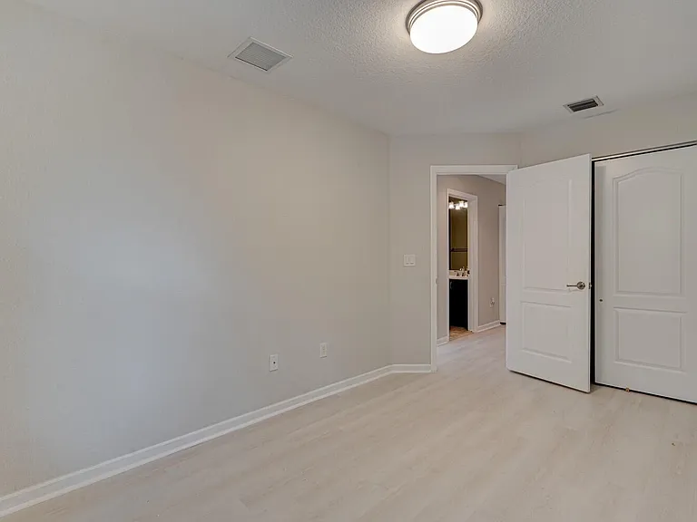 5919 Monterra Club Dr — Photo 4