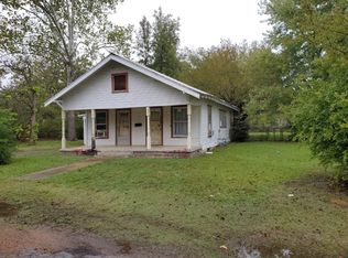 702 W McAlester St, Hugo, OK 74743