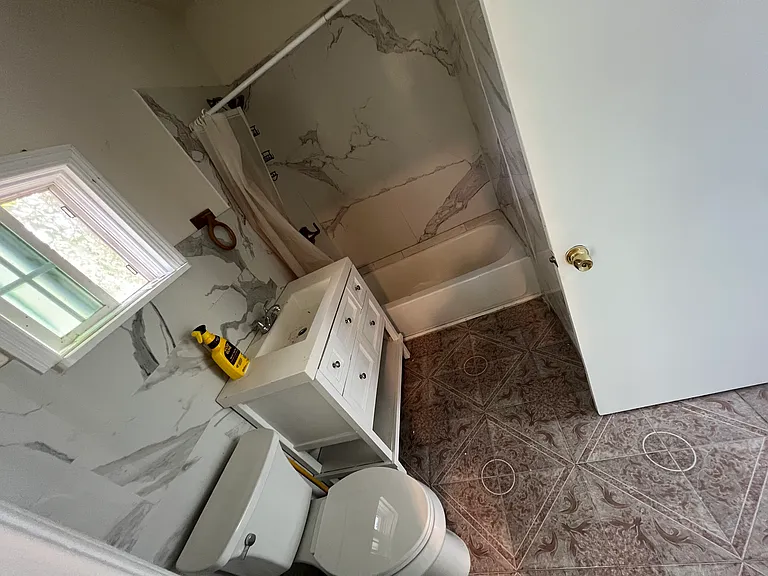 1400 Alcatraz Ave #1 — Photo 8