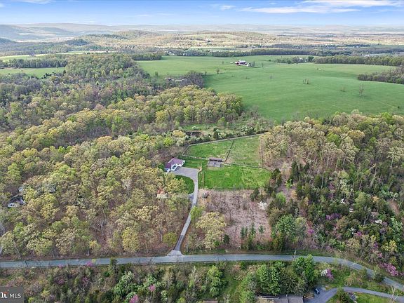2nd image of 529 McGlaughlin Rd