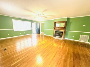 8827 E Brainerd Rd, Chattanooga, TN 37421