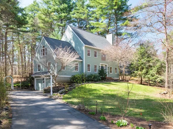 12 Wilson Pond Ln, Rowley, MA 01969