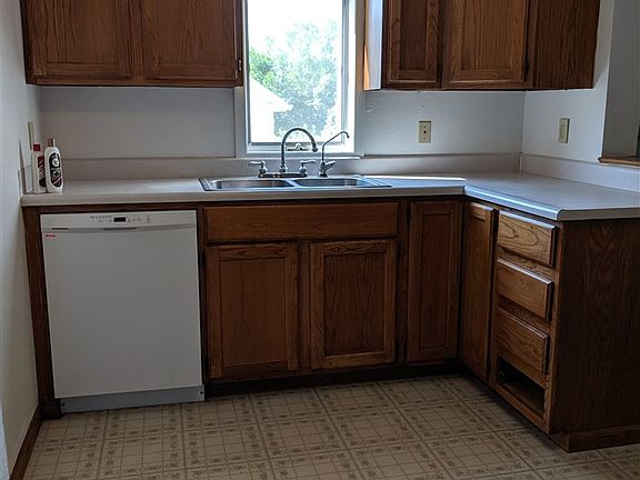 4th image of 917 Arapahoe St
