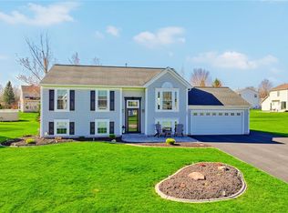 1481 Bowling Green Dr, Webster, NY 14580