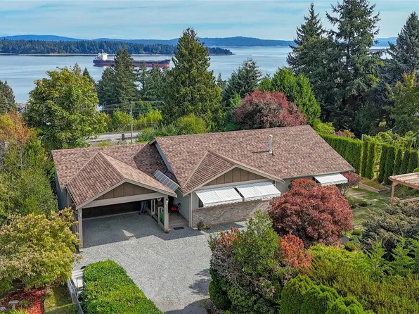421 A Walker Ave, Ladysmith, BC V9G 1V2