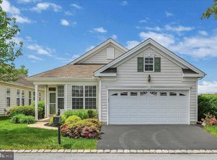 698 Thoreau Dr, Mount Joy, PA 17552