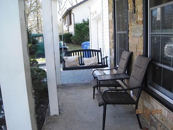 2nd image of 15 Buckingham Dr