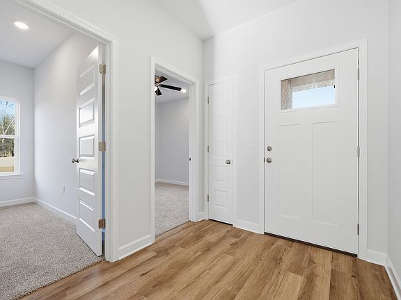 3rd image of 51 Spooner St