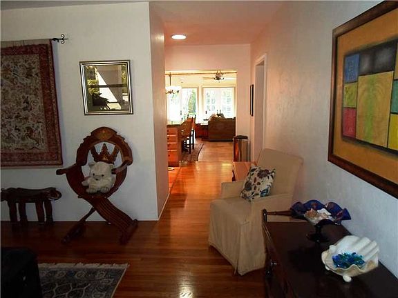 2nd image of 2220 Tequesta Ln