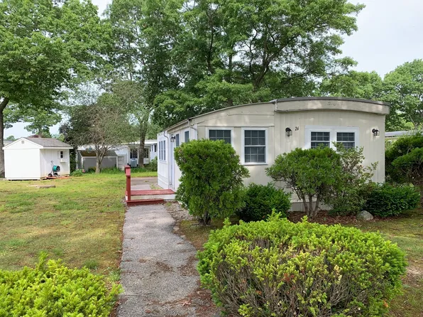 24 Candlelight Dr, Plymouth, MA 02360