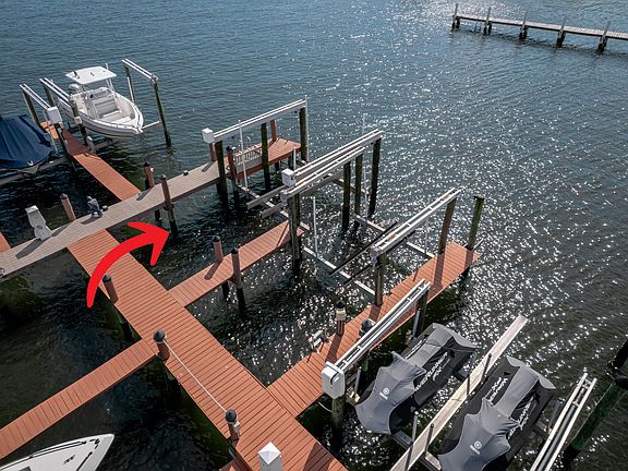 3rd image of 318 N Lake Drive