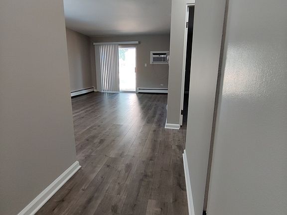 2nd image of 508 Lincoln Ave #102