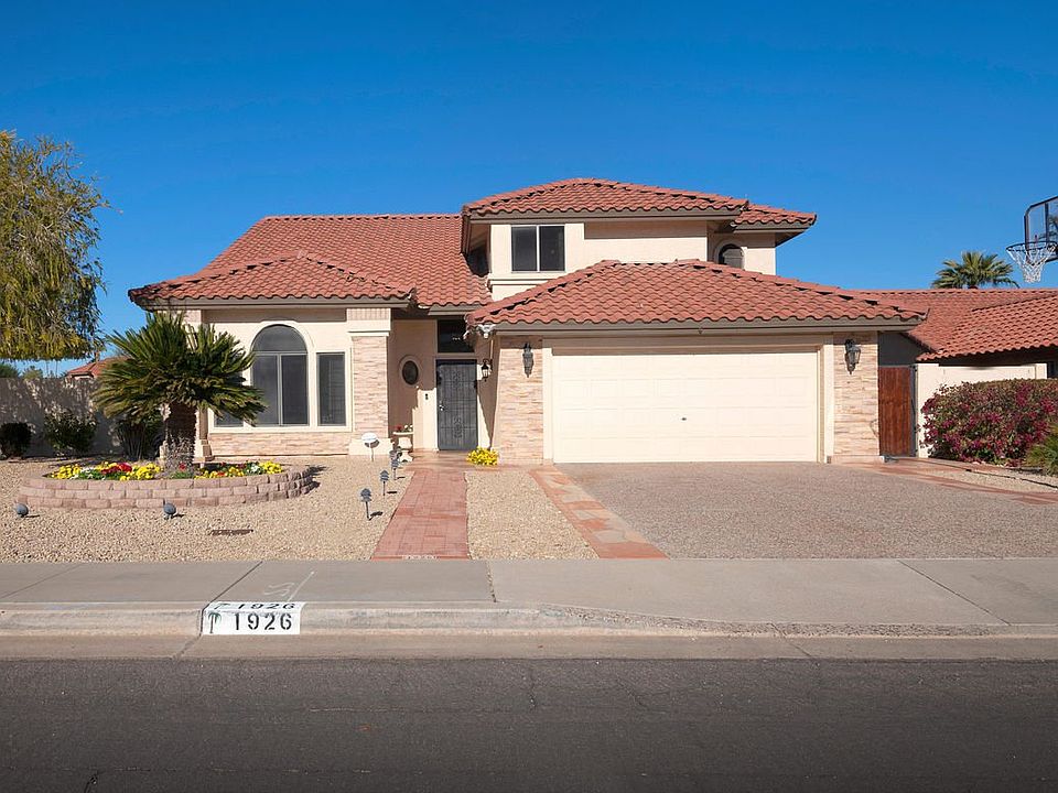 1st image of 1926 E Sheena Dr