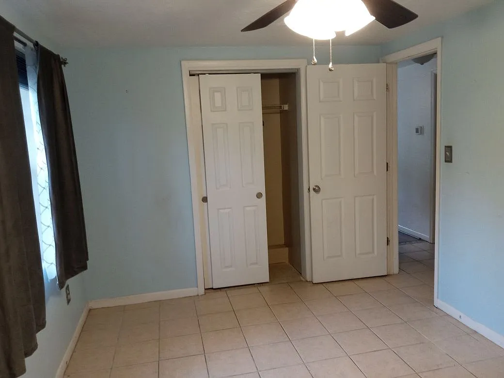 3 bed, 986 sqft, $1,600 — Photo 4
