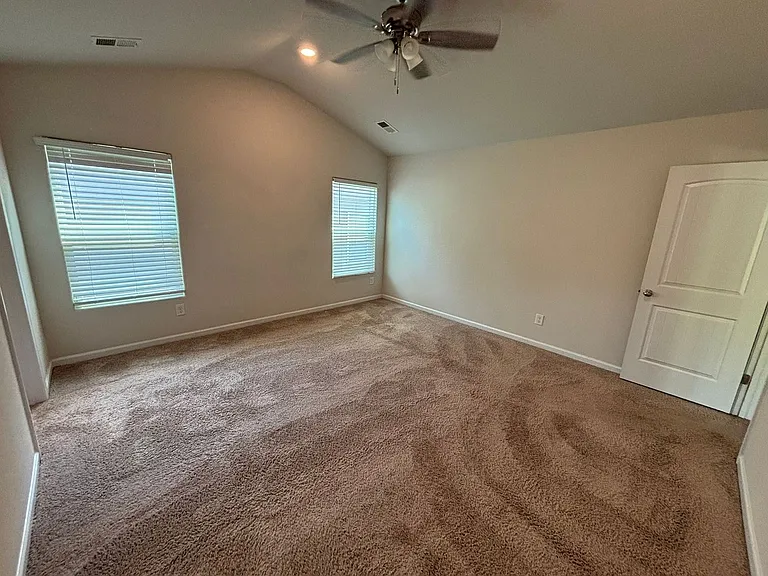 127 Sundew Rd — Photo 18