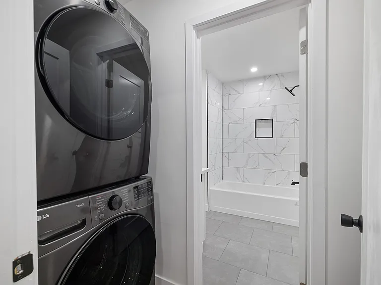 In Unit Washer and Dryer (2 Bedrooms)