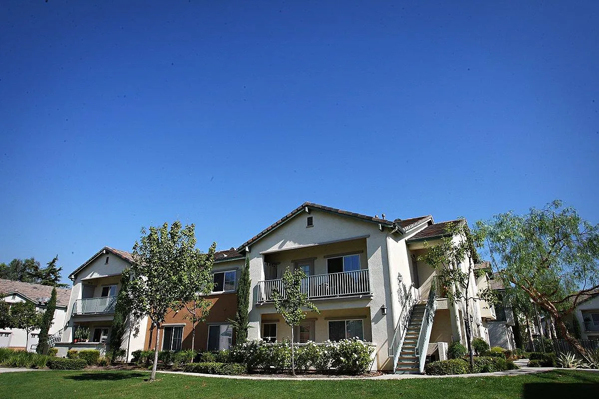 Building Photo - Caledon Pl