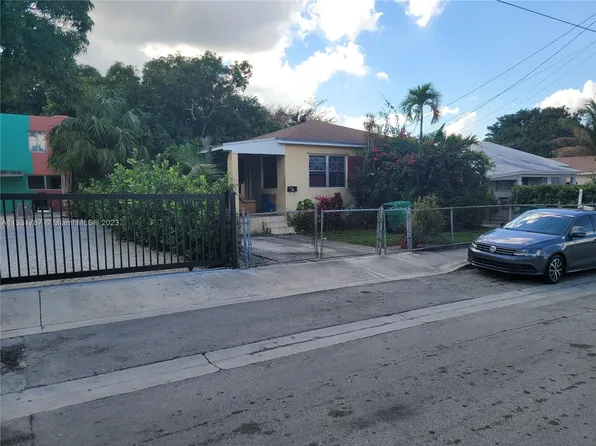 320 NW 32nd St, Miami, FL 33127