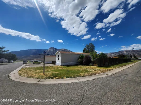 300 Placer Dr, Parachute, CO 81635