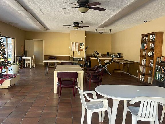 5th image of 1081 SE Monterey Rd #3-31