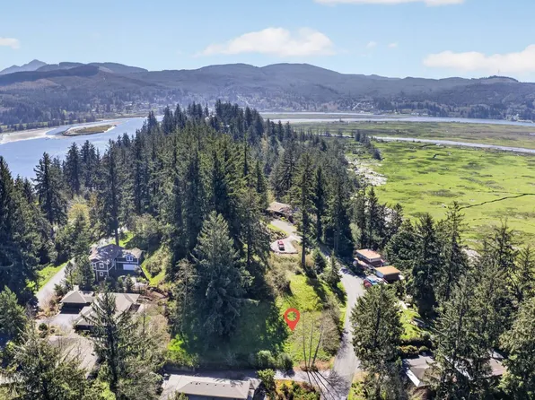 34775 Bayloop Rd, Nehalem, OR 97131