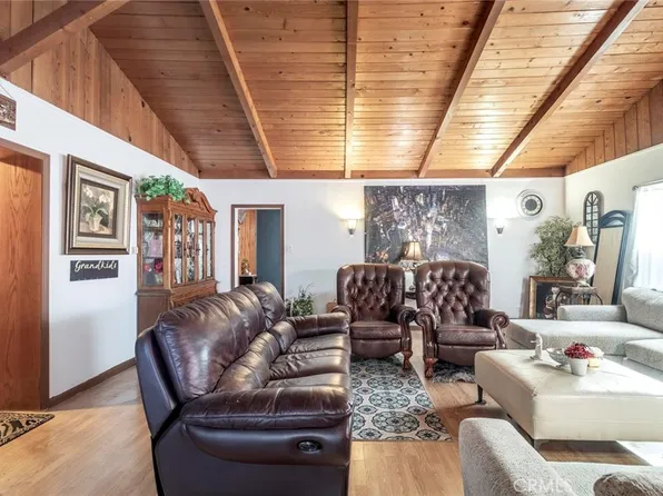 210 Davis St, Lake Elsinore, CA 92530