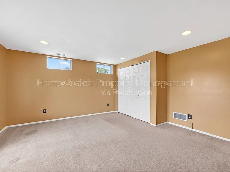 166 Royallprairie Ln — Photo 32