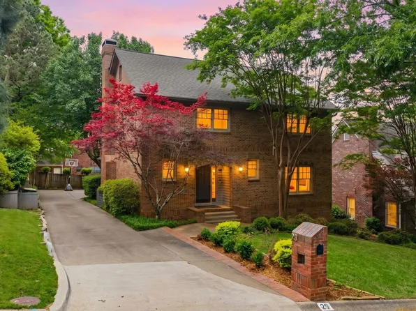 23 Saint Thomas Ct, Little Rock, AR 72211