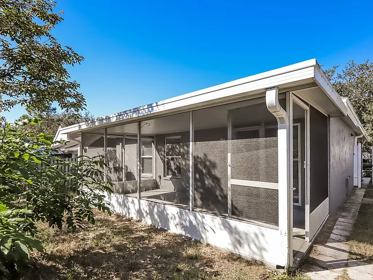 3413 Palm Beach Dr — Photo 15
