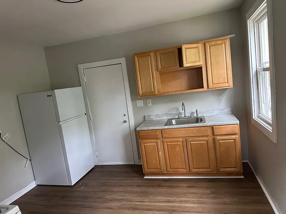 40 Harding Pl #2