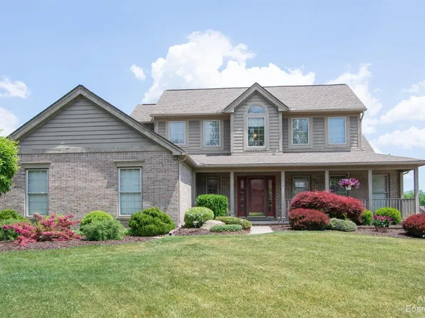 4655 Sawgrass Dr W, Ann Arbor, MI 48108