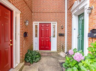 514 S Veitch St, Arlington, VA 22204