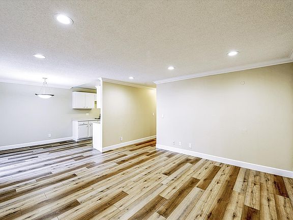 2nd image of 1850 Pruneridge Ave #12B