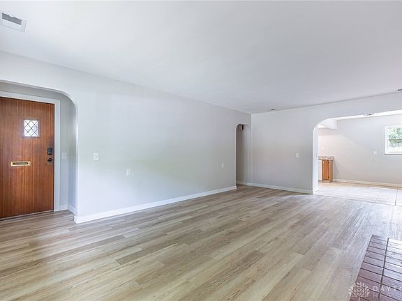 5th image of 3906 Strathmoor Dr