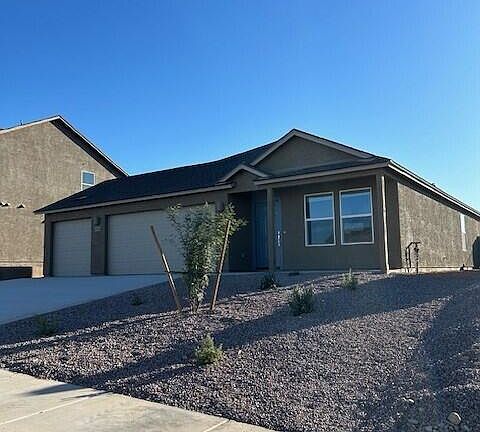 3rd image of 8758 E Canyon Walnut Way