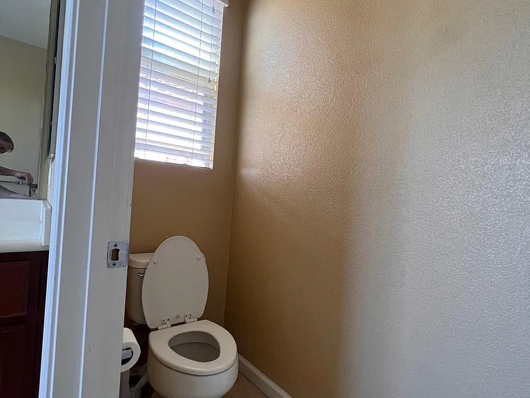 1066 Amber Ridge Ln — Photo 10