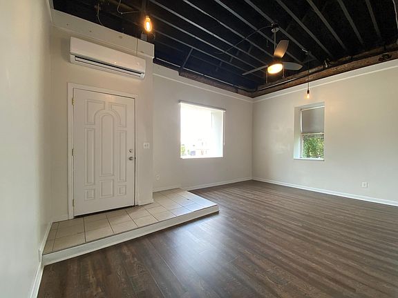 3rd image of 1815 Bailey Ave #B