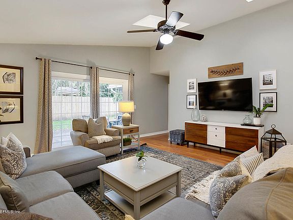 5th image of 4362 LAKE WOODBOURNE Drive