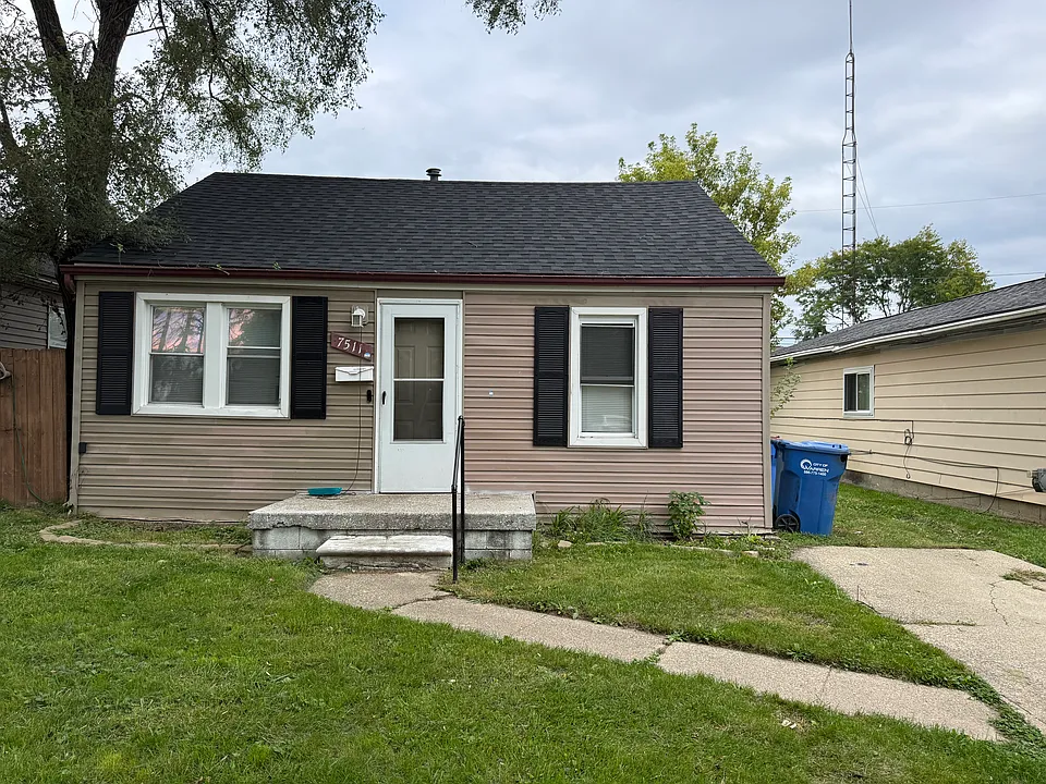 7511 Orchard Ave