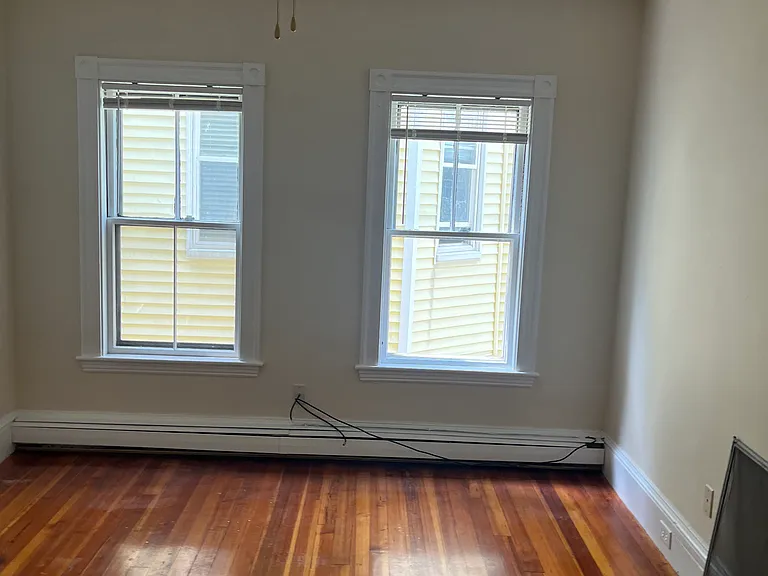 204 Pearl St #4 — Photo 9